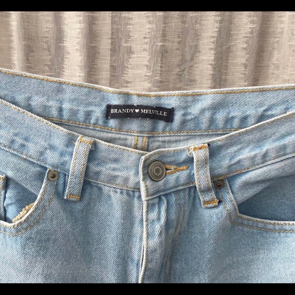 Distressed Jeans - Picture 3 of 4